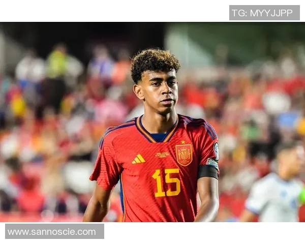 西班牙足球战术解析：整体压制打法的优势与应用探讨